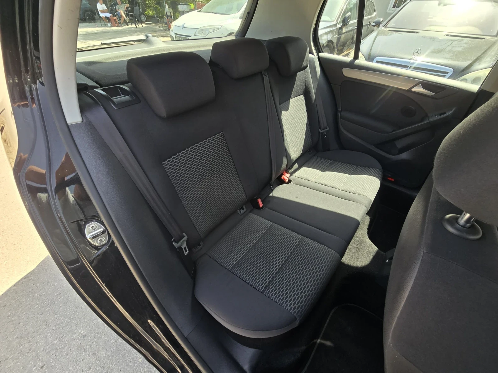 VW Golf 1.6TDI Comfortline 105�.� | Mobile.bg � ����������� 14