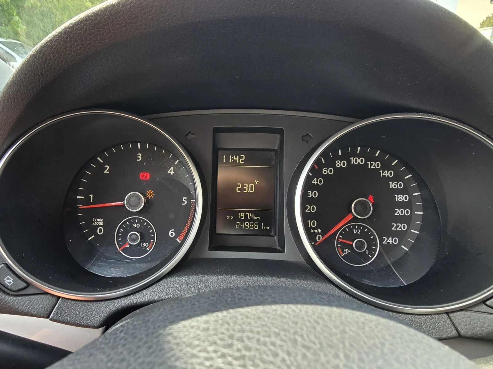 VW Golf 1.6TDI Comfortline 105�.� | Mobile.bg � ����������� 17
