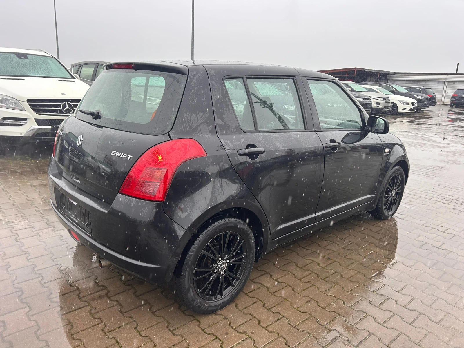 Suzuki Swift 1.3i EURO 4 - изображение 6