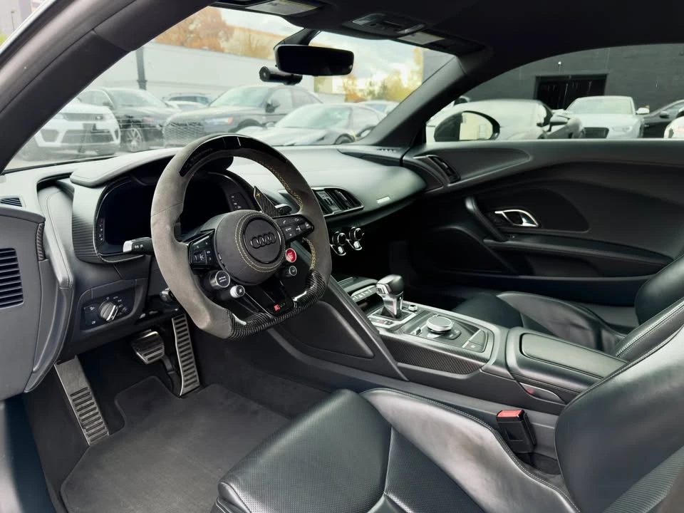 Audi R8 v10 plus coupe С РЕГИСТРАЦИЯ&АВТО КРЕДИТ - изображение 8