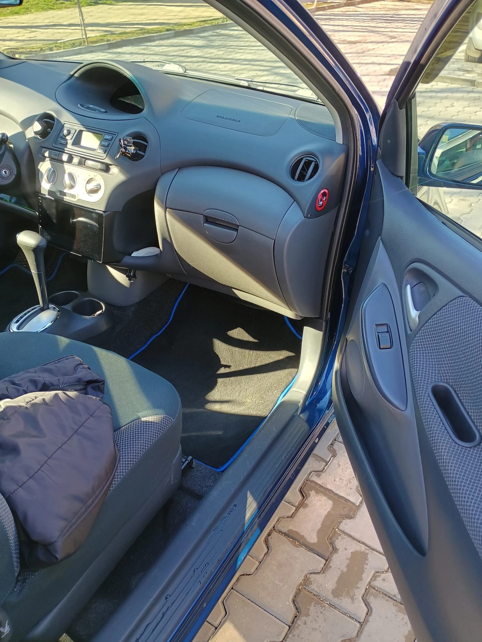 Toyota Yaris 1300 - изображение 6