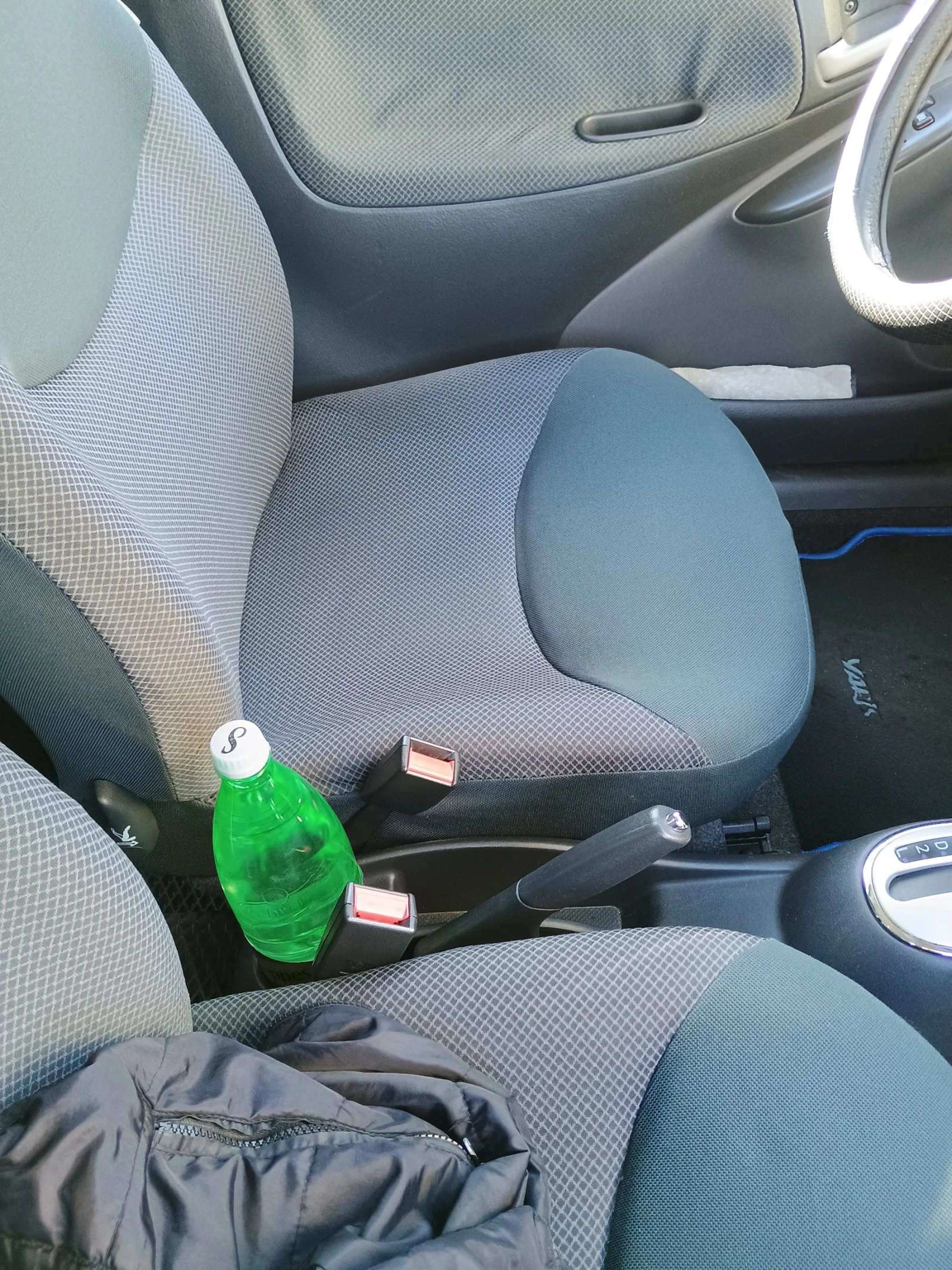 Toyota Yaris 1300 - изображение 7