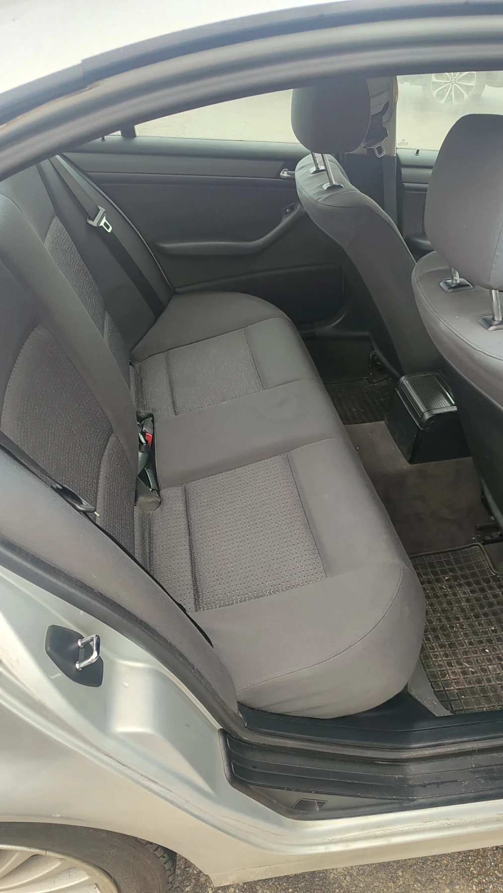 BMW 318 143 �.�. | Mobile.bg � ����������� 12