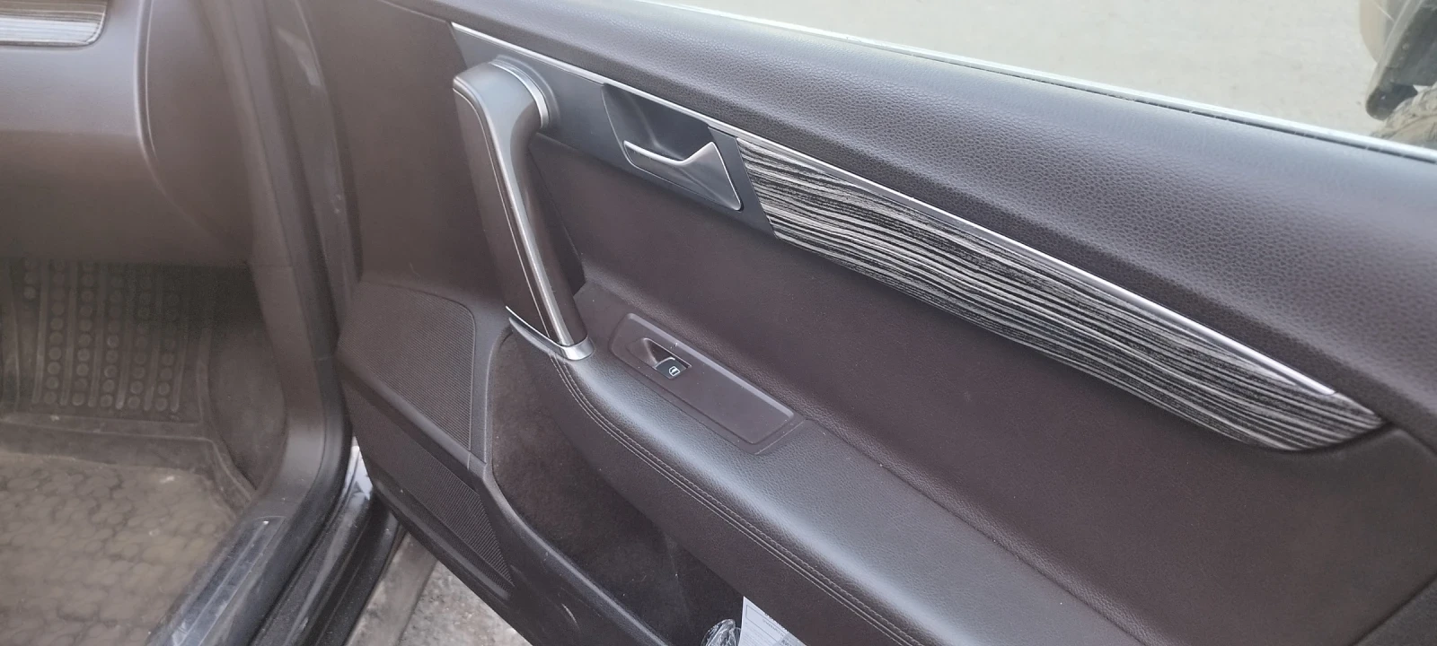 VW Passat 2.0 TDI 170 кс Highline, снимка 11 - Автомобили и джипове - 53879778