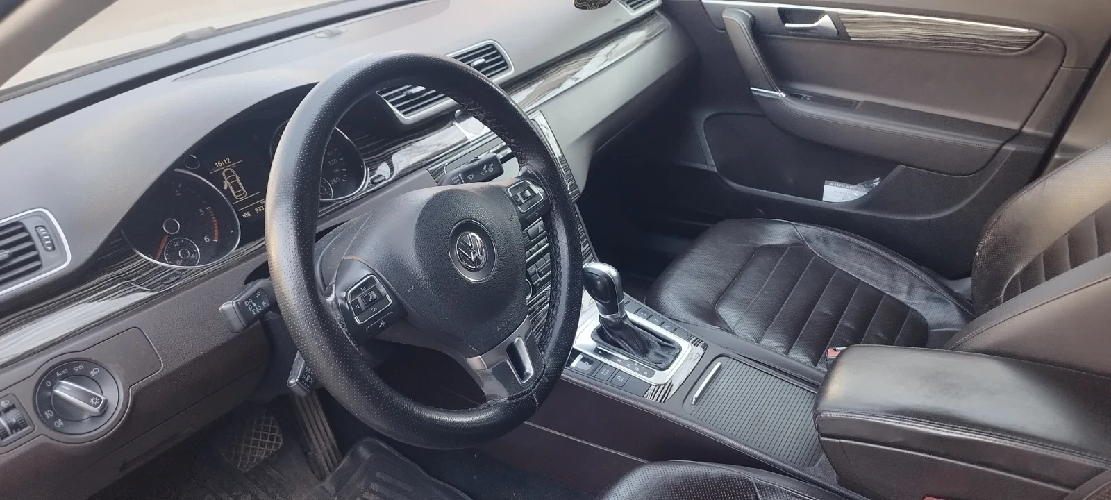 VW Passat 2.0 TDI 170 кс Highline, снимка 13 - Автомобили и джипове - 53879778
