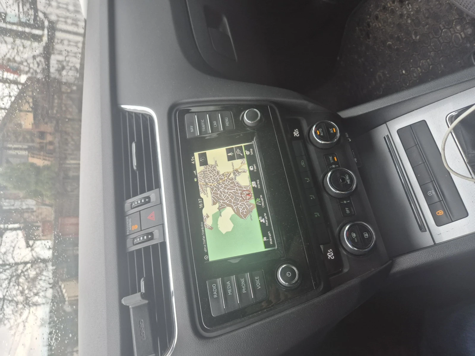 Skoda Octavia 2.0 TDI 150, снимка 13 - Автомобили и джипове - 54284975