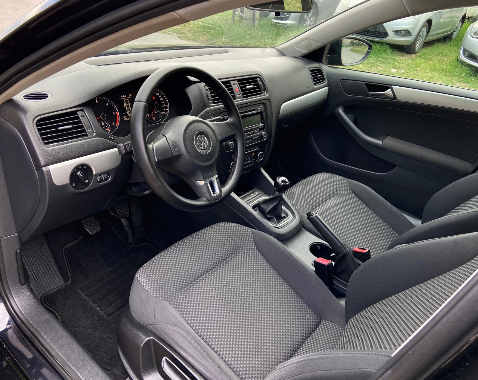 VW Jetta 1.6TDI EDITION 176 000км* , снимка 7 - Автомобили и джипове - 54874349