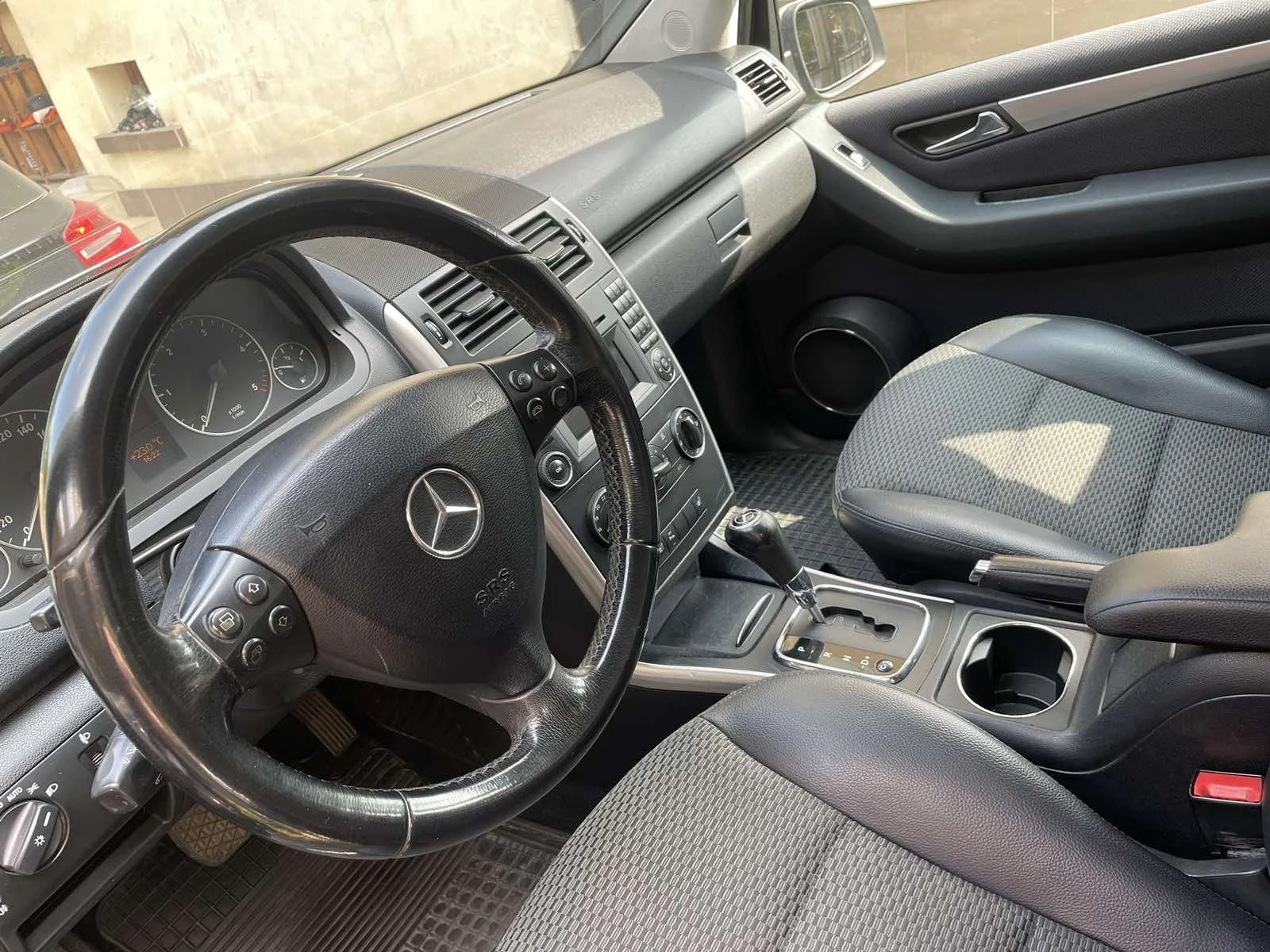 Mercedes-Benz A 160 180 CDI Face lift-2011avangard, снимка 7 - Автомобили и джипове - 54886354