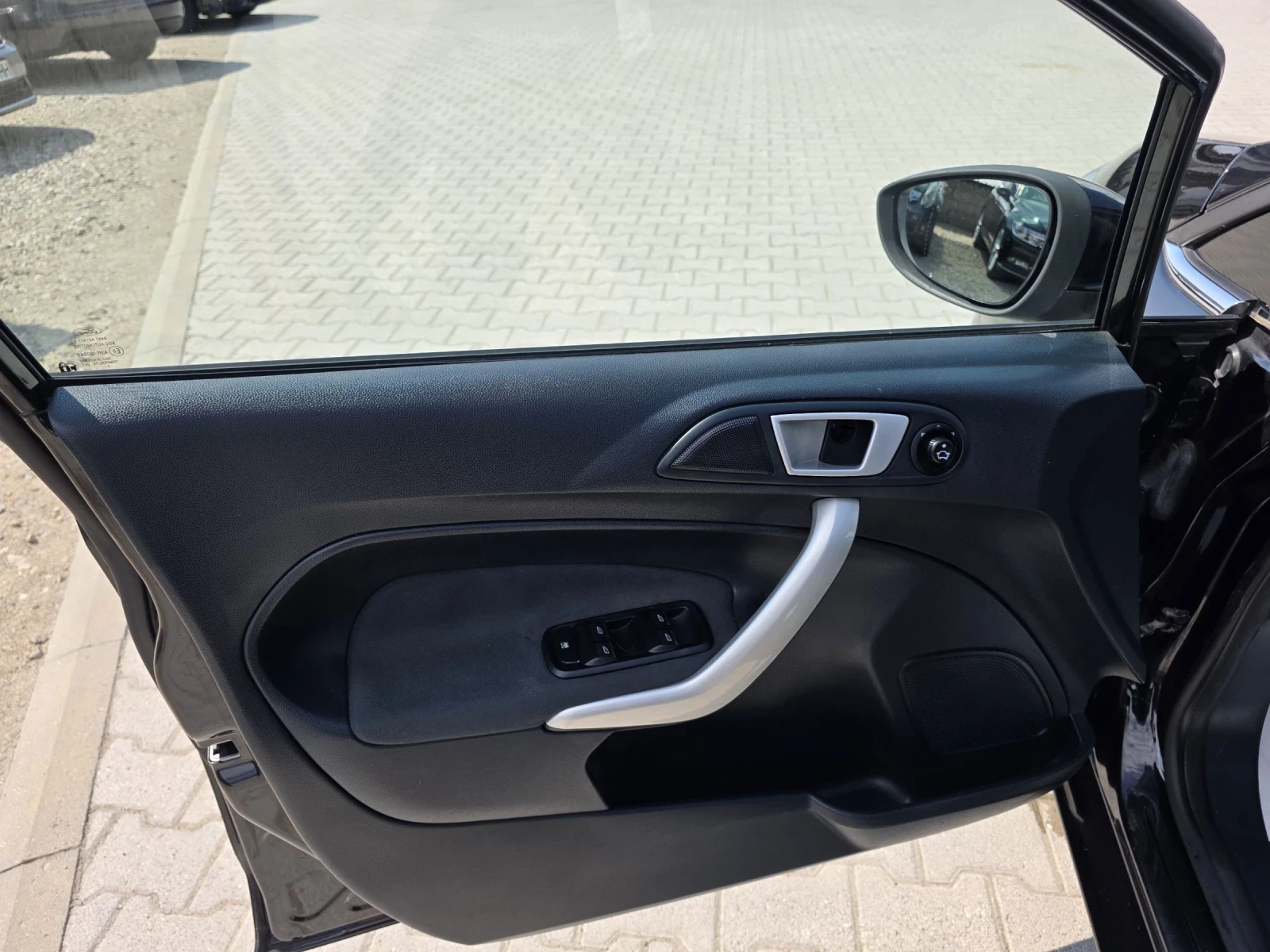 Ford Fiesta 1.25 keyless Лизинг, снимка 9 - Автомобили и джипове - 55008366