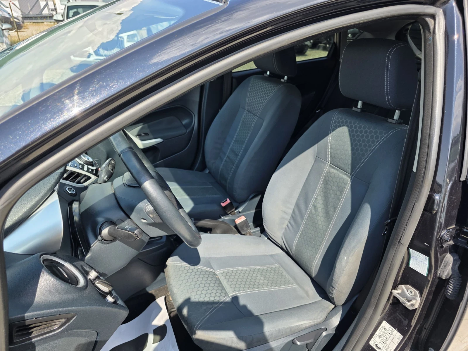 Ford Fiesta 1.25 keyless Лизинг, снимка 12 - Автомобили и джипове - 55008366