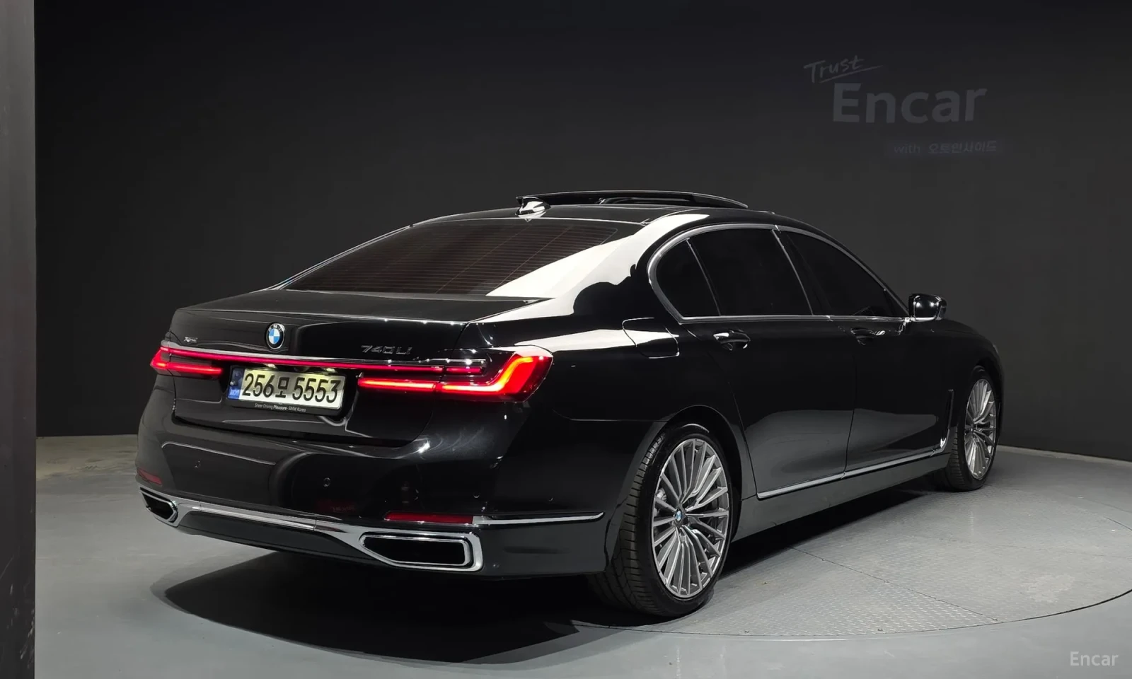 BMW 740 * * LONG* * xDrive* * PURE EXELLENCE, снимка 2 - Автомобили и джипове - 55058206
