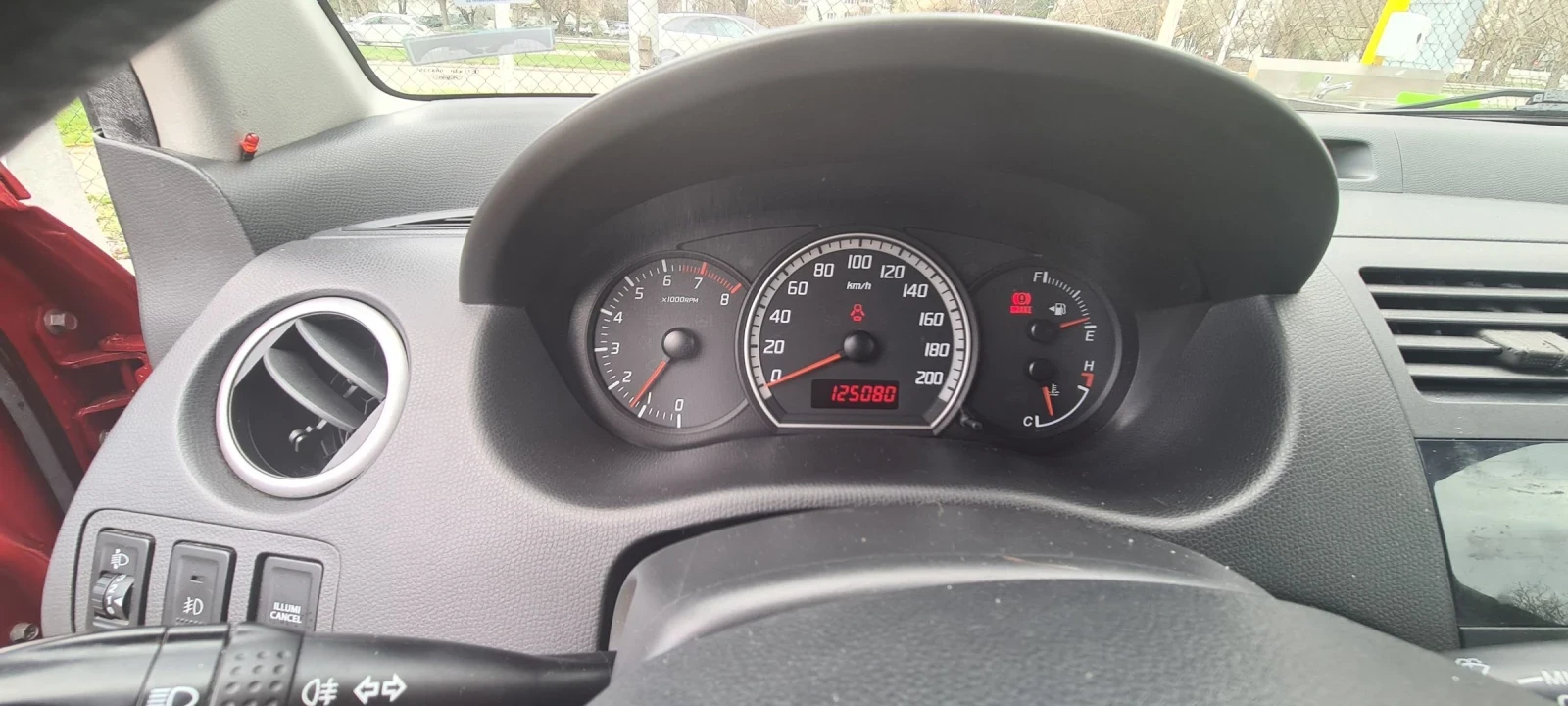 Suzuki Swift 1.3i Keyless, снимка 7 - Автомобили и джипове - 55132249