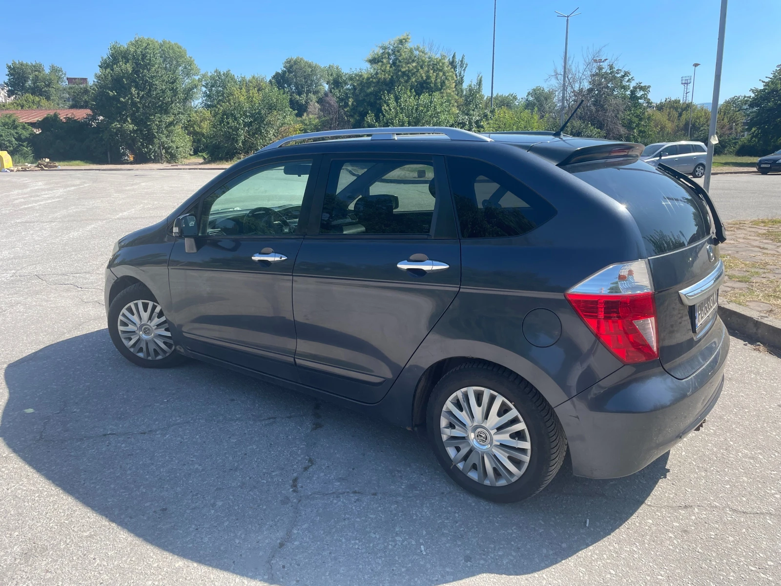 Honda Fr-v 6 местен, снимка 3 - Автомобили и джипове - 55532755