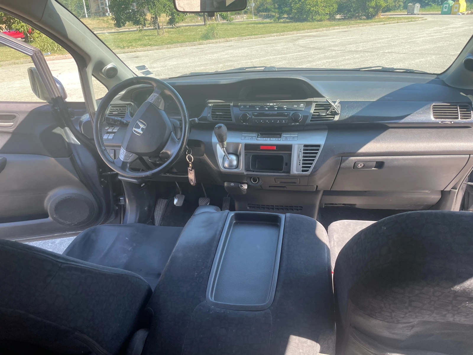 Honda Fr-v 6 местен, снимка 8 - Автомобили и джипове - 55532755