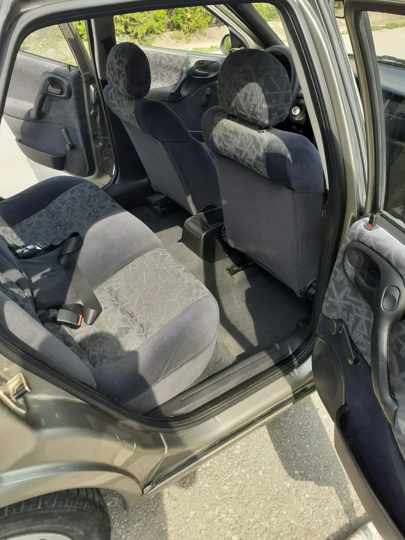 Opel Vectra 1.6 газ/бензин, снимка 12 - Автомобили и джипове - 55592435