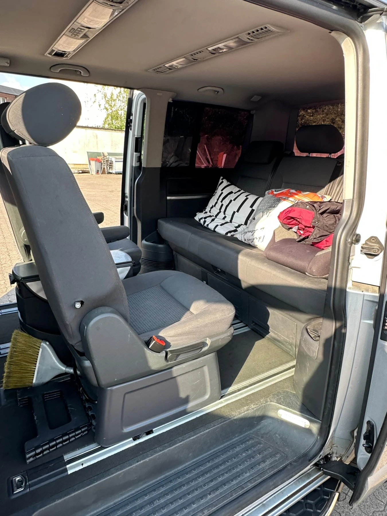 VW Multivan, снимка 5 - Автомобили и джипове - 55621688