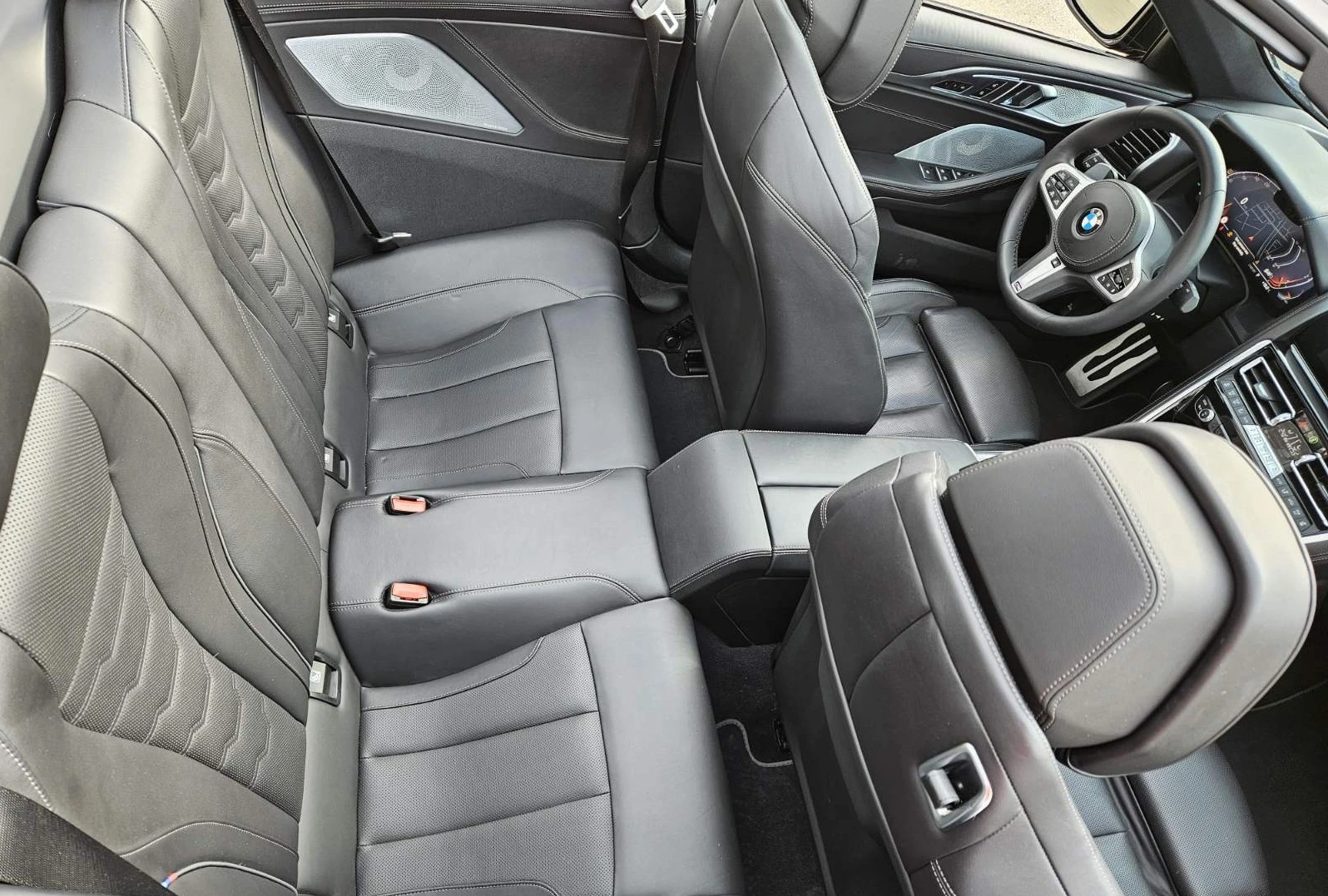 BMW 840 d Cabrio xDrive M-Paket, снимка 9 - Автомобили и джипове - 55673814