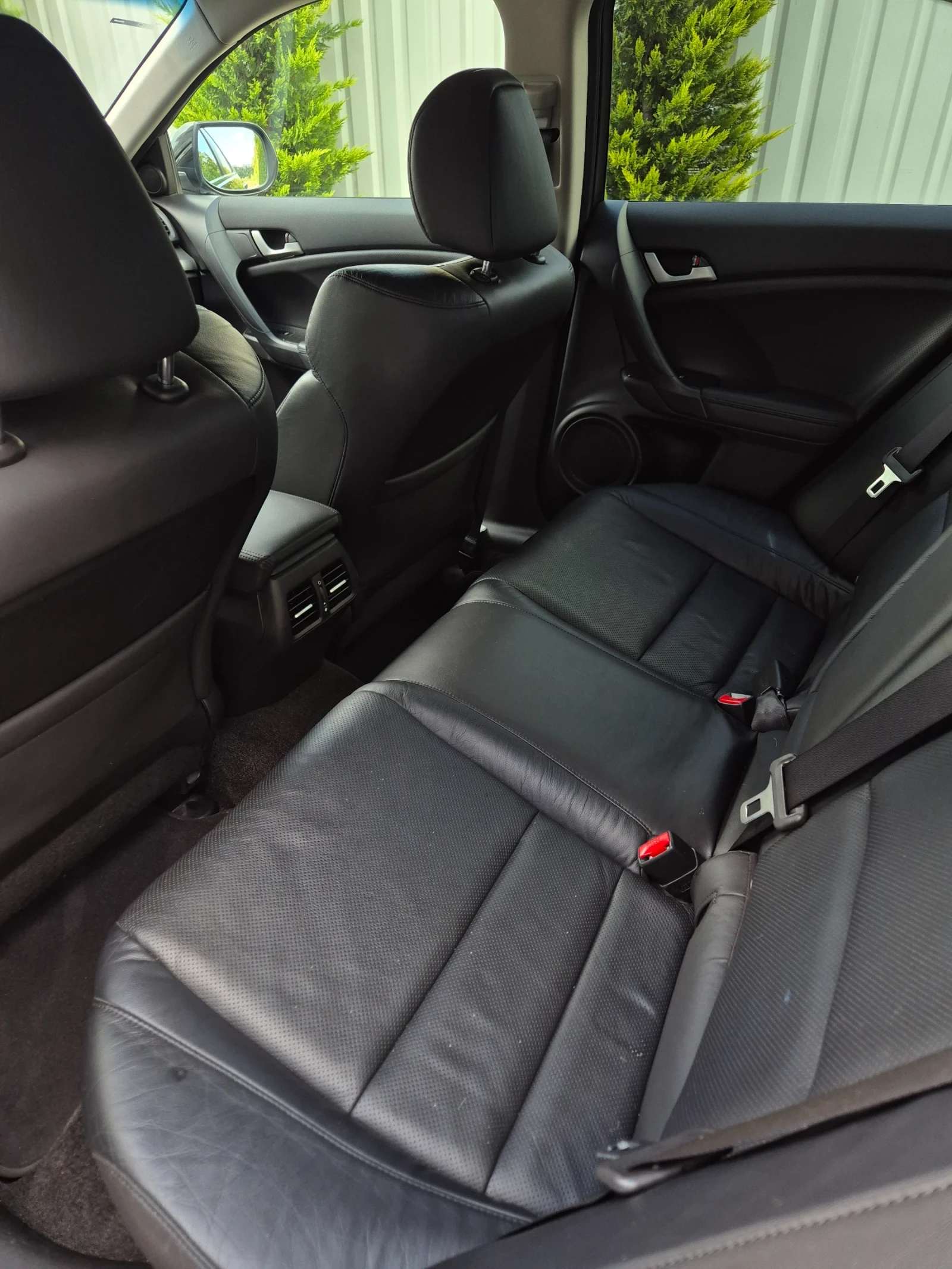 Honda Accord 2.4 АВТОМАТ* EXECUTIVE* СЕРВИЗНА ИСТОРИЯ , снимка 7 - Автомобили и джипове - 55959166