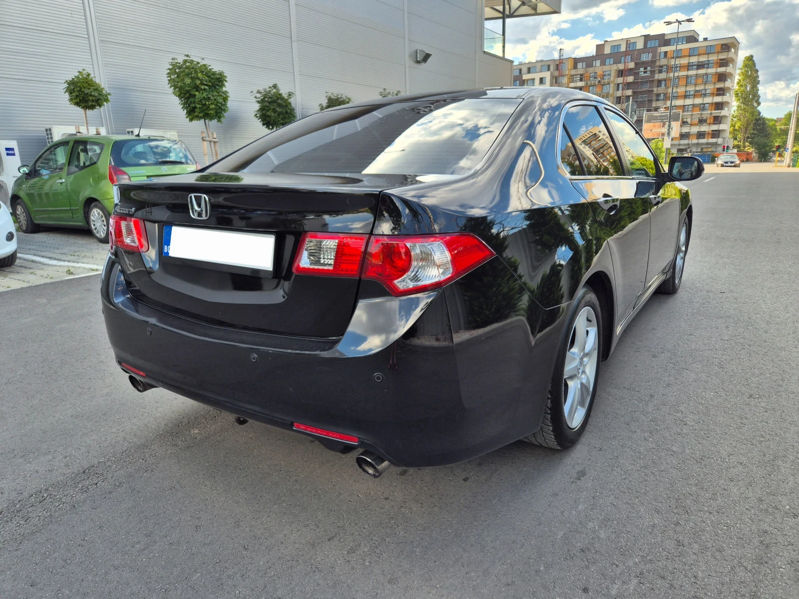 Honda Accord 2.4 АВТОМАТ* EXECUTIVE* СЕРВИЗНА ИСТОРИЯ , снимка 3 - Автомобили и джипове - 55959166