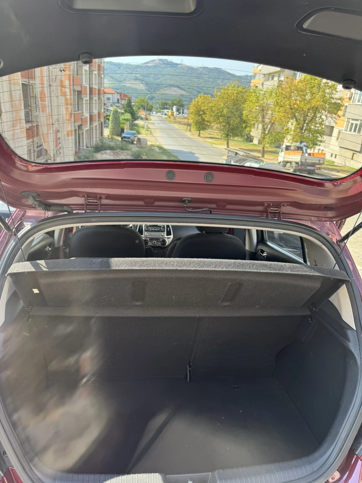 Hyundai I20, снимка 11 - Автомобили и джипове - 56016552
