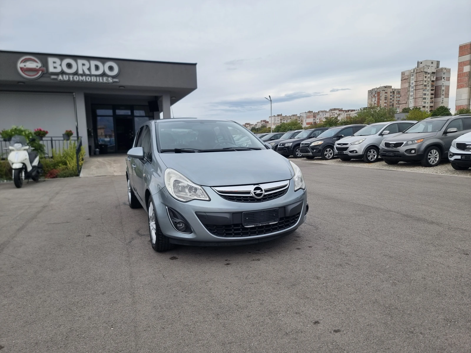 Opel Corsa 1.2I GAS, снимка 9 - Автомобили и джипове - 56171804