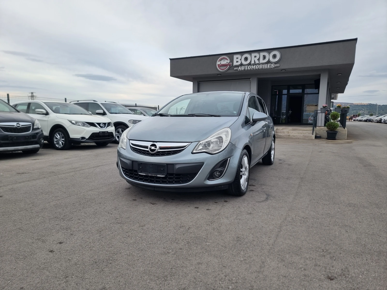 Opel Corsa 1.2I GAS, снимка 2 - Автомобили и джипове - 56171804