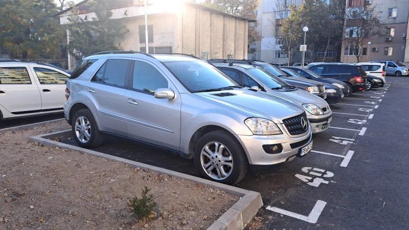 Mercedes-Benz ML 320, снимка 2 - Автомобили и джипове - 48080358