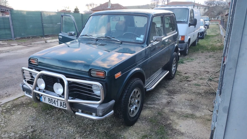 Lada Niva, снимка 1 - Автомобили и джипове - 48621520