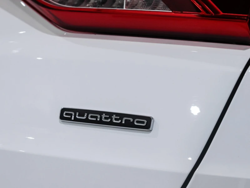 Audi Q3 * 40TFSI Quattro / Komfort Pkg / Brown Int / Digit, снимка 10 - Автомобили и джипове - 52924361