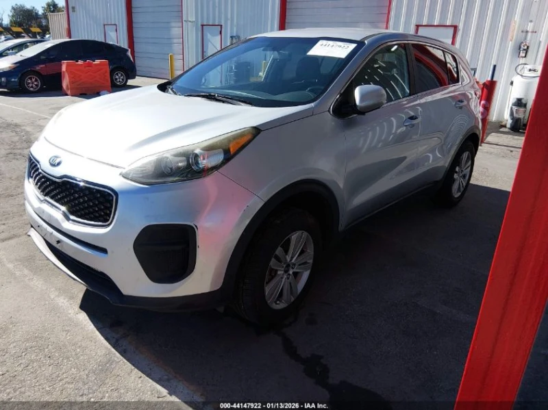 Kia Sportage 2.4L I-4 DI, DOHC, VVT, 181HP Front Wheel Drive, снимка 2 - Автомобили и джипове - 53500923