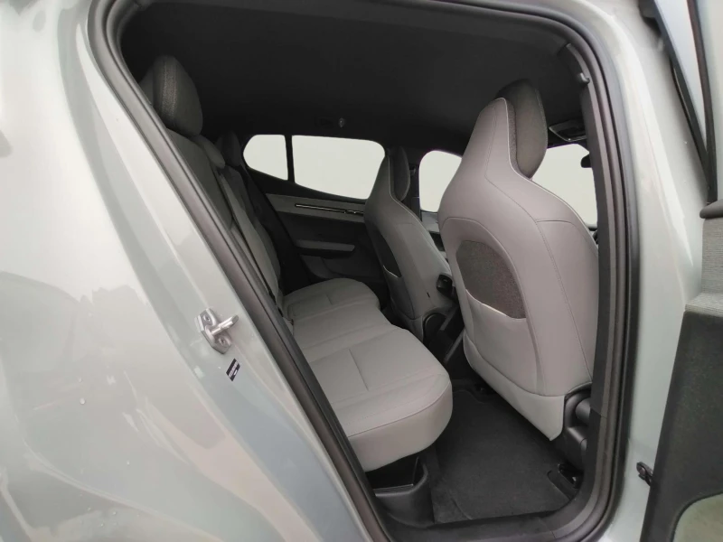 Volvo EX30 single motor, снимка 10 - Автомобили и джипове - 53599477