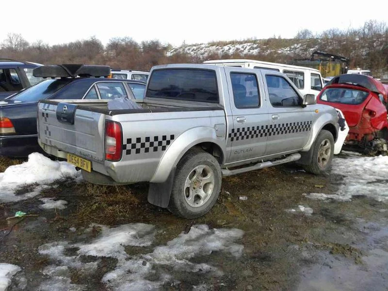 Nissan Navara 2.5di, Outlaw - изображение 5