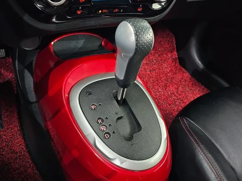 Nissan Juke 1.6 Sv F15, снимка 9 - Автомобили и джипове - 55011249