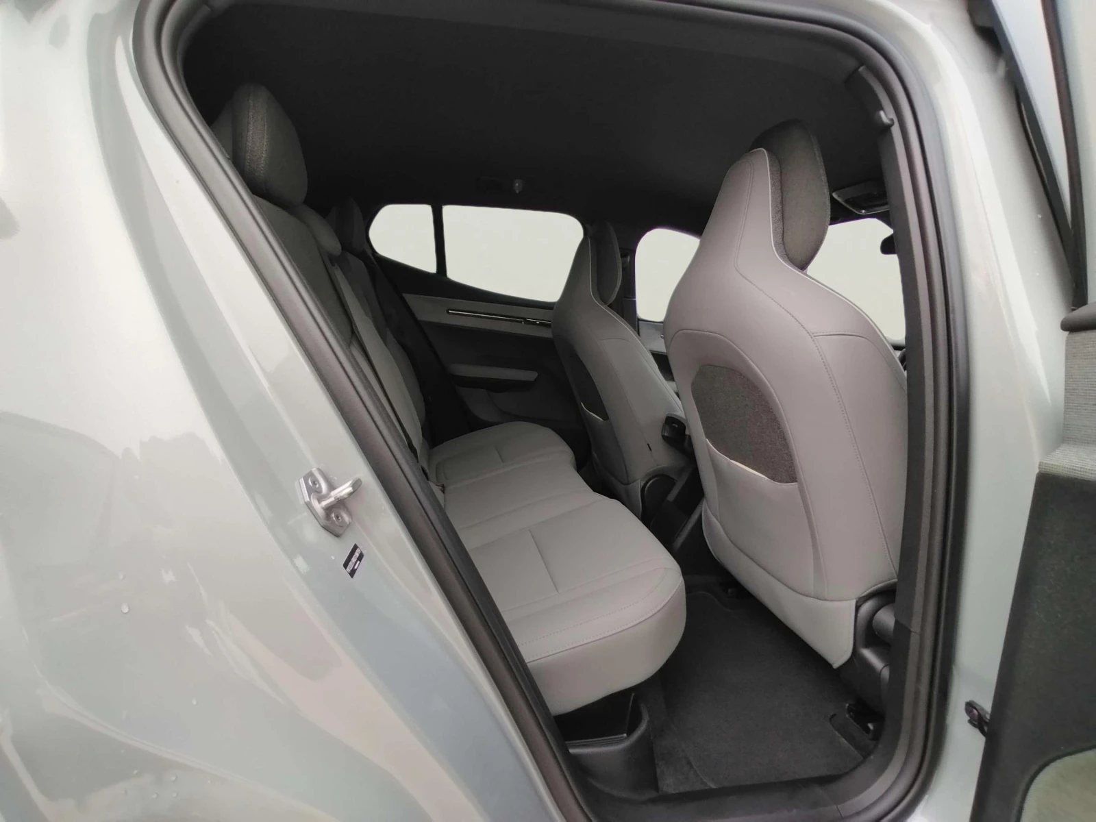 Volvo EX30 single motor - изображение 10