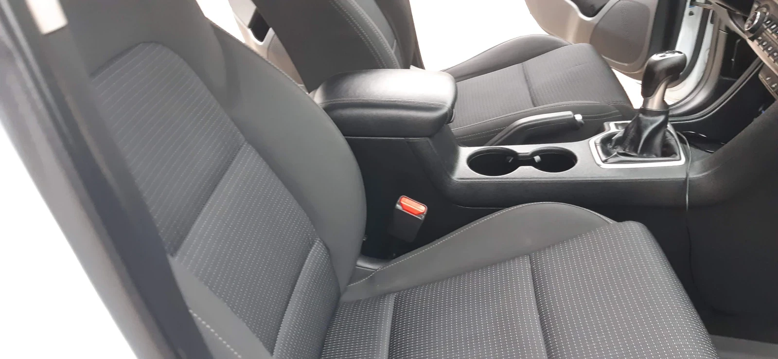 Kia Sportage 1.7 Disel 2016, снимка 8 - Автомобили и джипове - 53745812