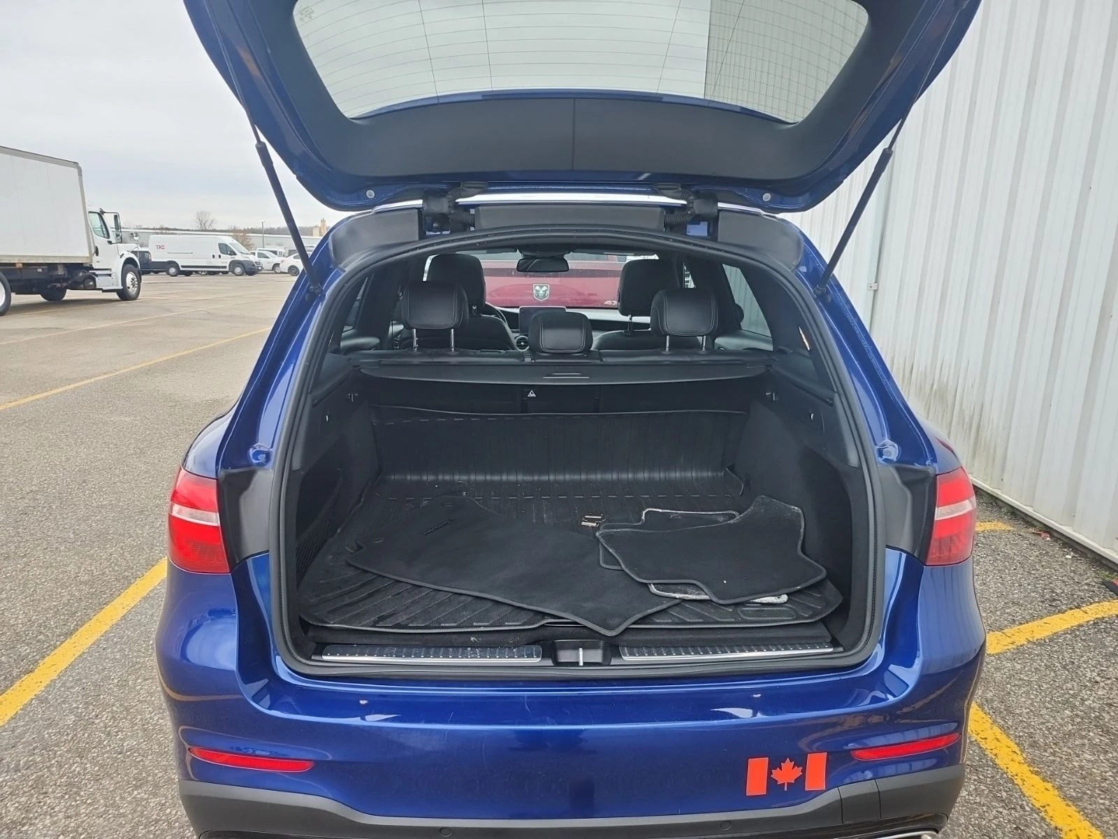 Mercedes-Benz GLC 300 4MATIC С РЕГИСТРАЦИЯ & АВТО КРЕДИТ , снимка 12 - Автомобили и джипове - 54065378