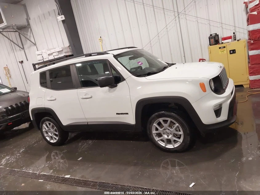 Jeep Renegade 1.3l Latitude 4X4, снимка 13 - Автомобили и джипове - 54315430