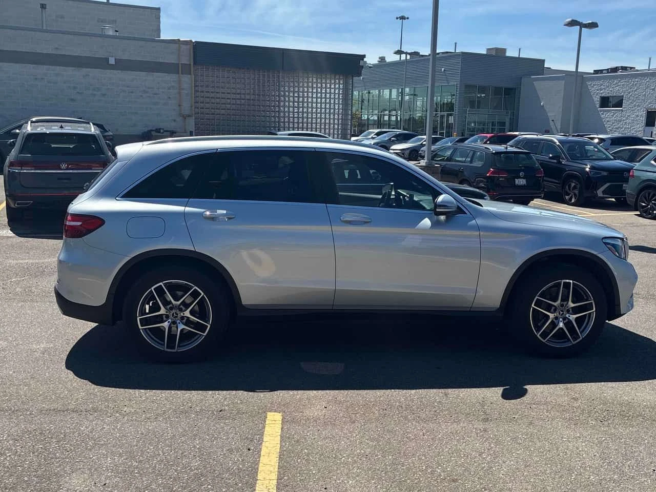 Mercedes-Benz GLC 300 4МАТIC* PANORAMA* DISTRONIC* , снимка 3 - Автомобили и джипове - 54652837