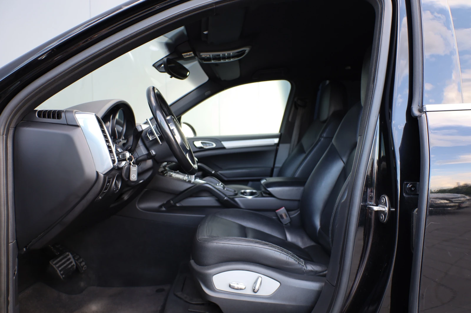 Porsche Cayenne * LED LIGTS* BOSE* NAVI* , снимка 11 - Автомобили и джипове - 54847134