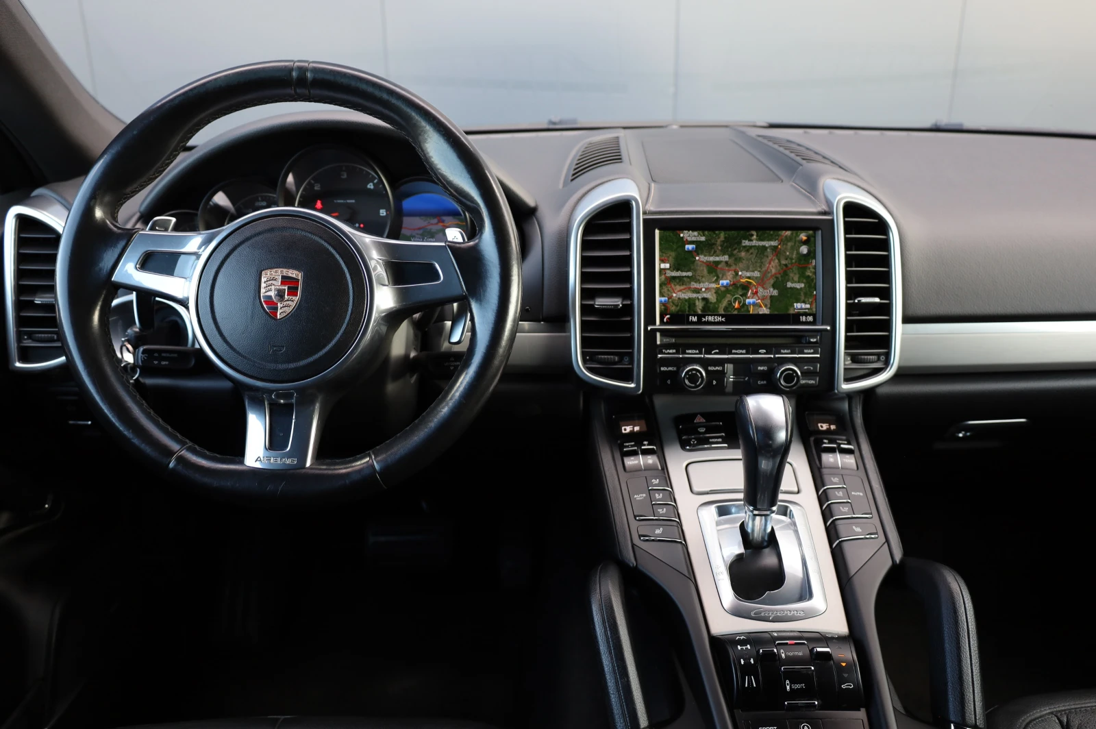 Porsche Cayenne * LED LIGTS* BOSE* NAVI* , снимка 9 - Автомобили и джипове - 54847134