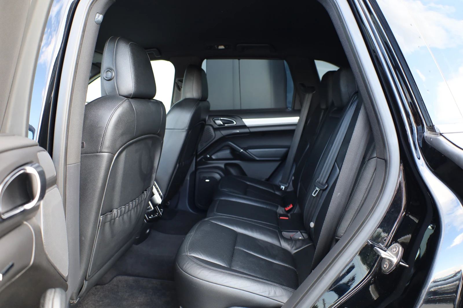 Porsche Cayenne * LED LIGTS* BOSE* NAVI* , снимка 12 - Автомобили и джипове - 54847134