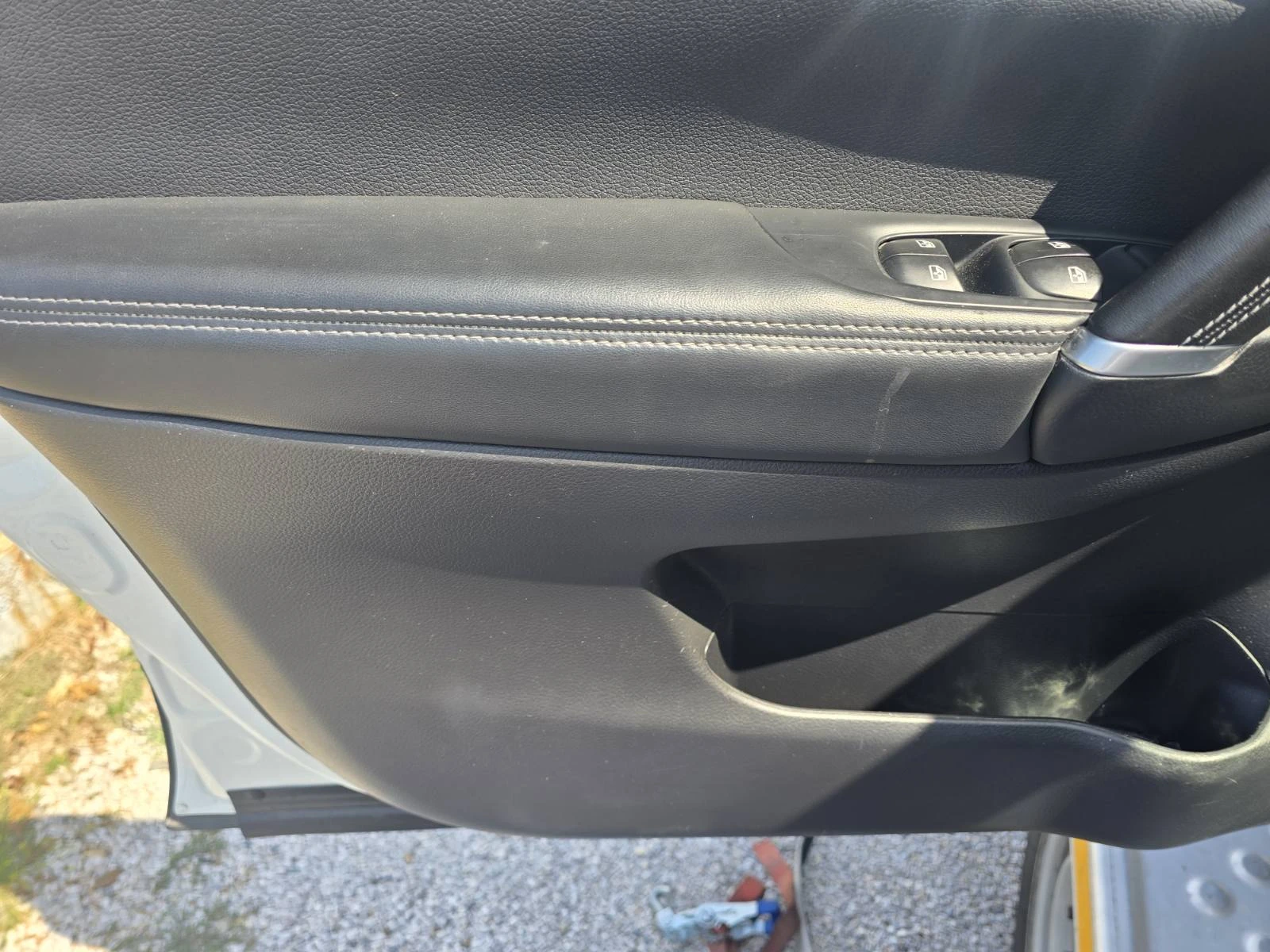 Nissan Qashqai 1.2, снимка 10 - Автомобили и джипове - 55954548