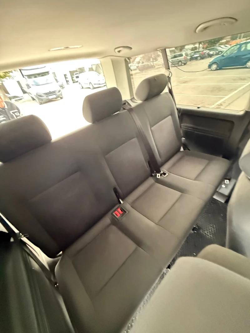 VW Caravelle 2.5 tdi 130к.с. 6 скорости , снимка 14 - Бусове и автобуси - 52174403