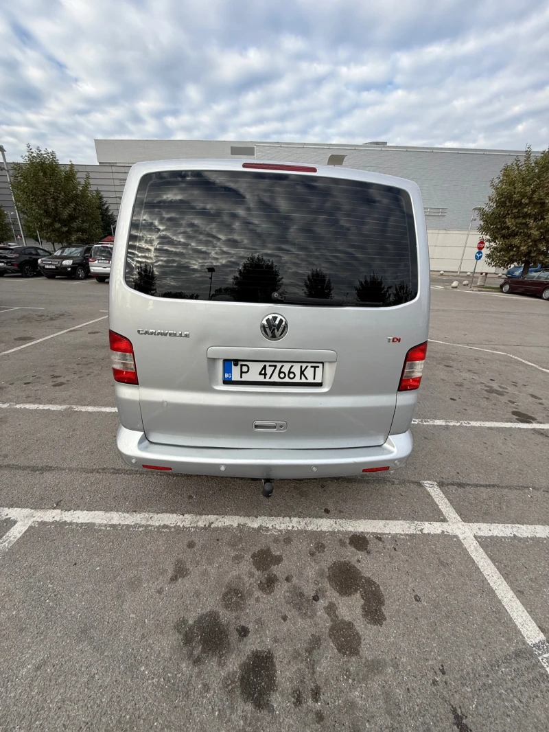 VW Caravelle 2.5 tdi 130к.с. 6 скорости , снимка 5 - Бусове и автобуси - 52174403