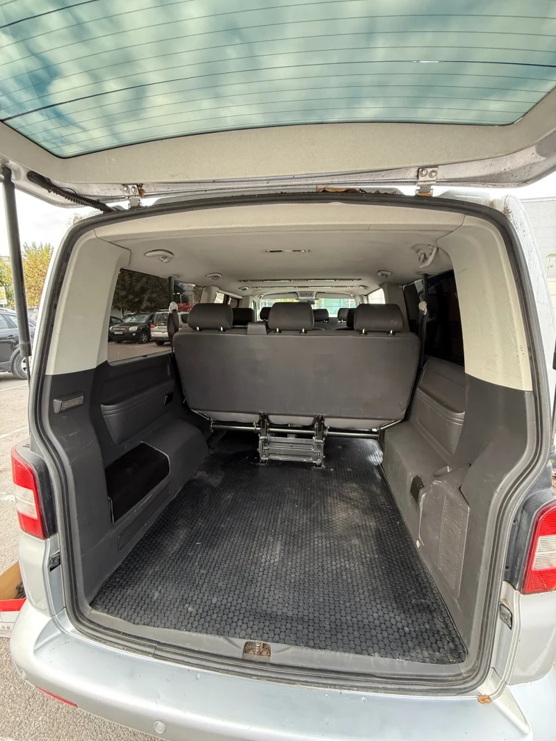 VW Caravelle 2.5 tdi 130к.с. 6 скорости , снимка 15 - Бусове и автобуси - 52174403