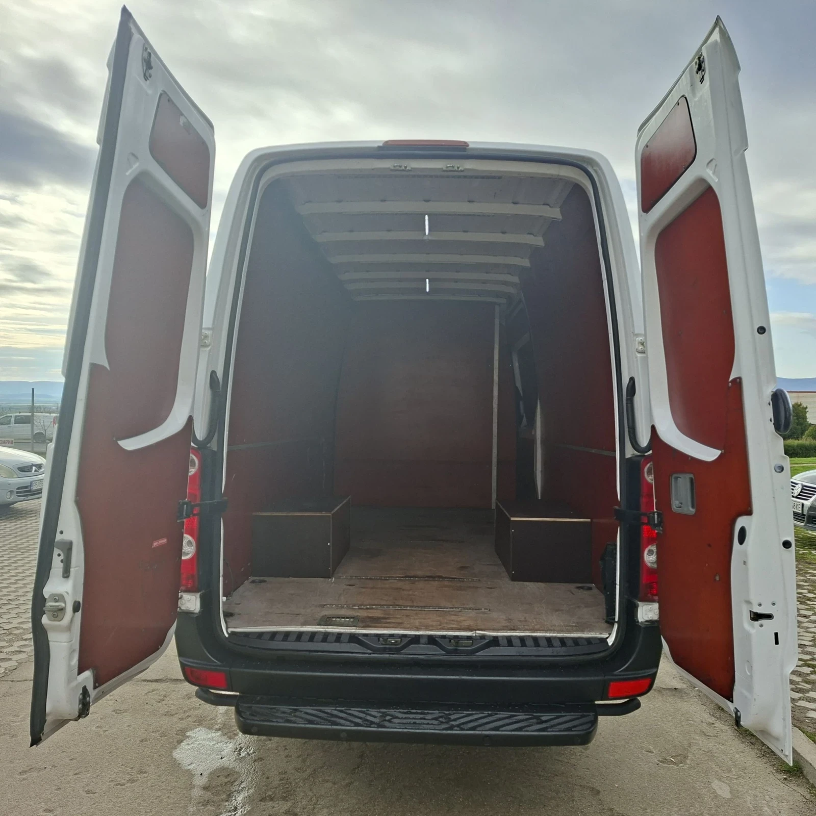 VW Crafter 2.0 Tdi MAXI ДВИЙНА ГУМА ДО 3.5Т - изображение 6