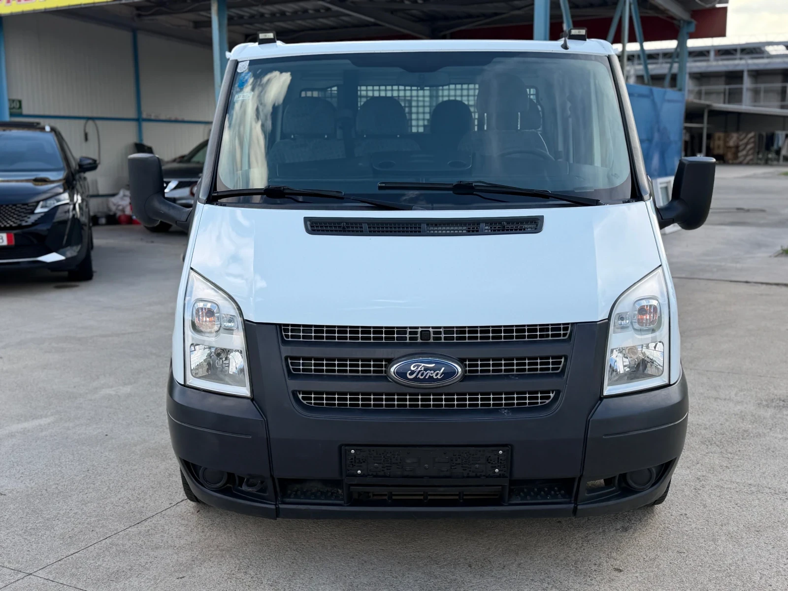 Ford Transit 2.2TDCI 300M 6+ 1+ Климатик* 6 скорости* , снимка 2 - Бусове и автобуси - 54838775