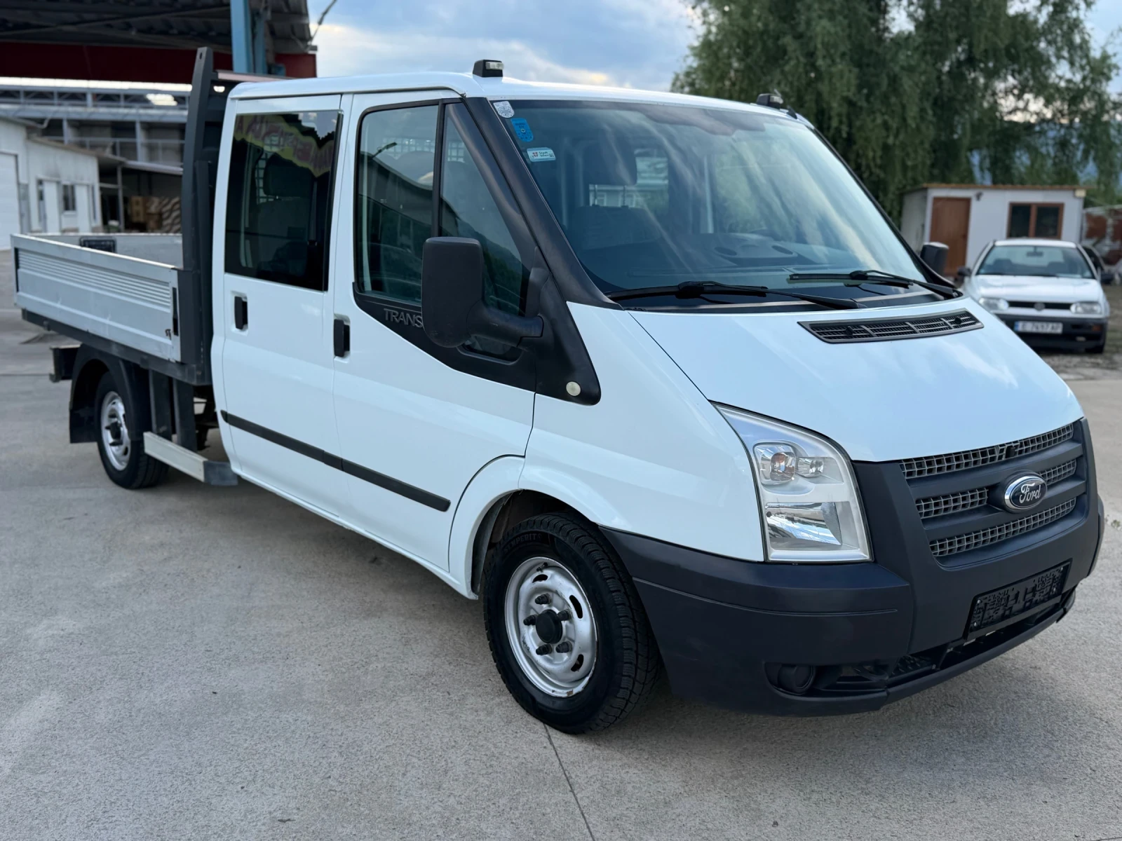 Ford Transit 2.2TDCI 300M 6+ 1+ Климатик* 6 скорости* , снимка 3 - Бусове и автобуси - 54838775