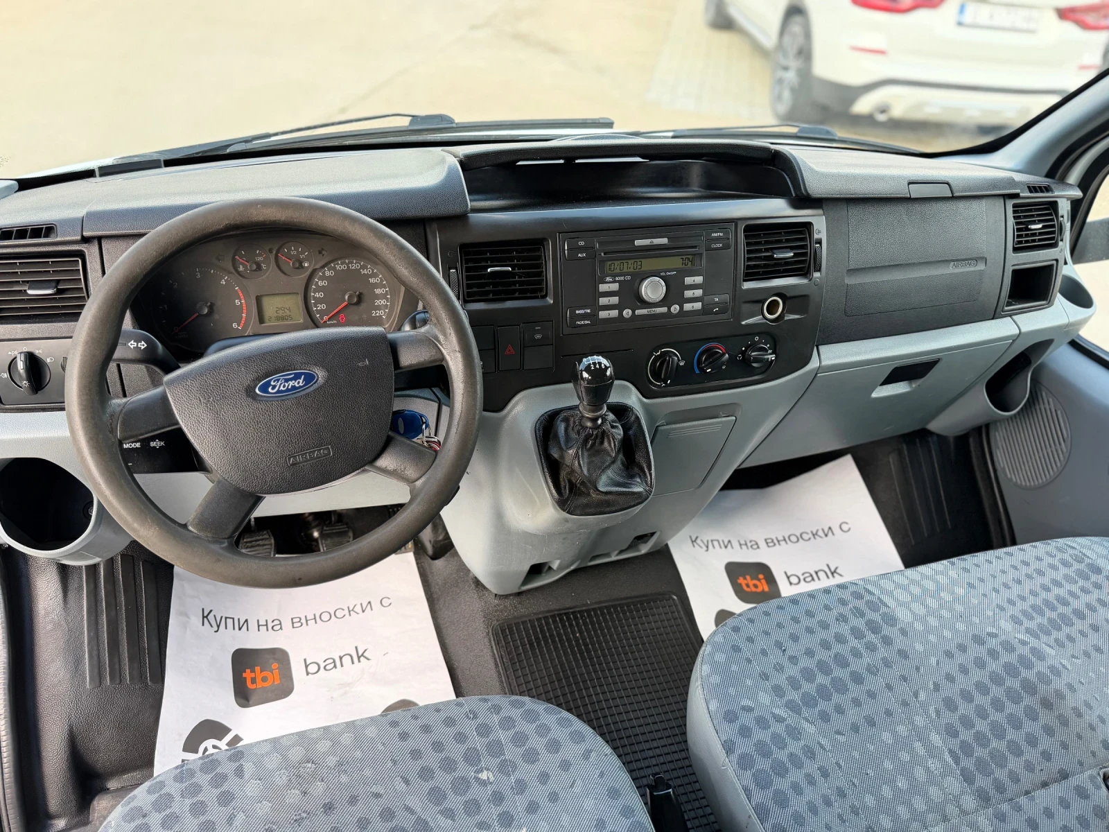 Ford Transit 2.2TDCI 300M 6+ 1+ Климатик* 6 скорости* , снимка 6 - Бусове и автобуси - 54838775