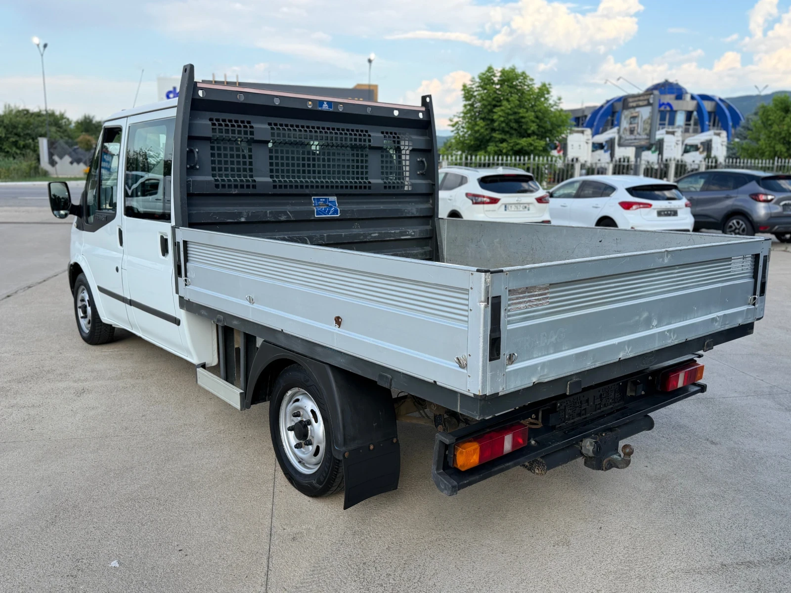 Ford Transit 2.2TDCI 300M 6+ 1+ Климатик* 6 скорости* , снимка 12 - Бусове и автобуси - 54838775